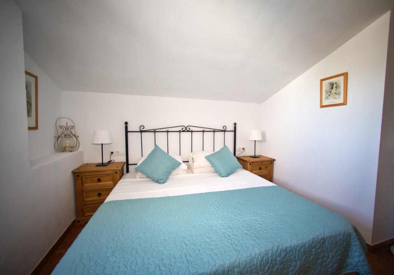 Vakantiehuis Cortijo Chaparro Near Iznajar