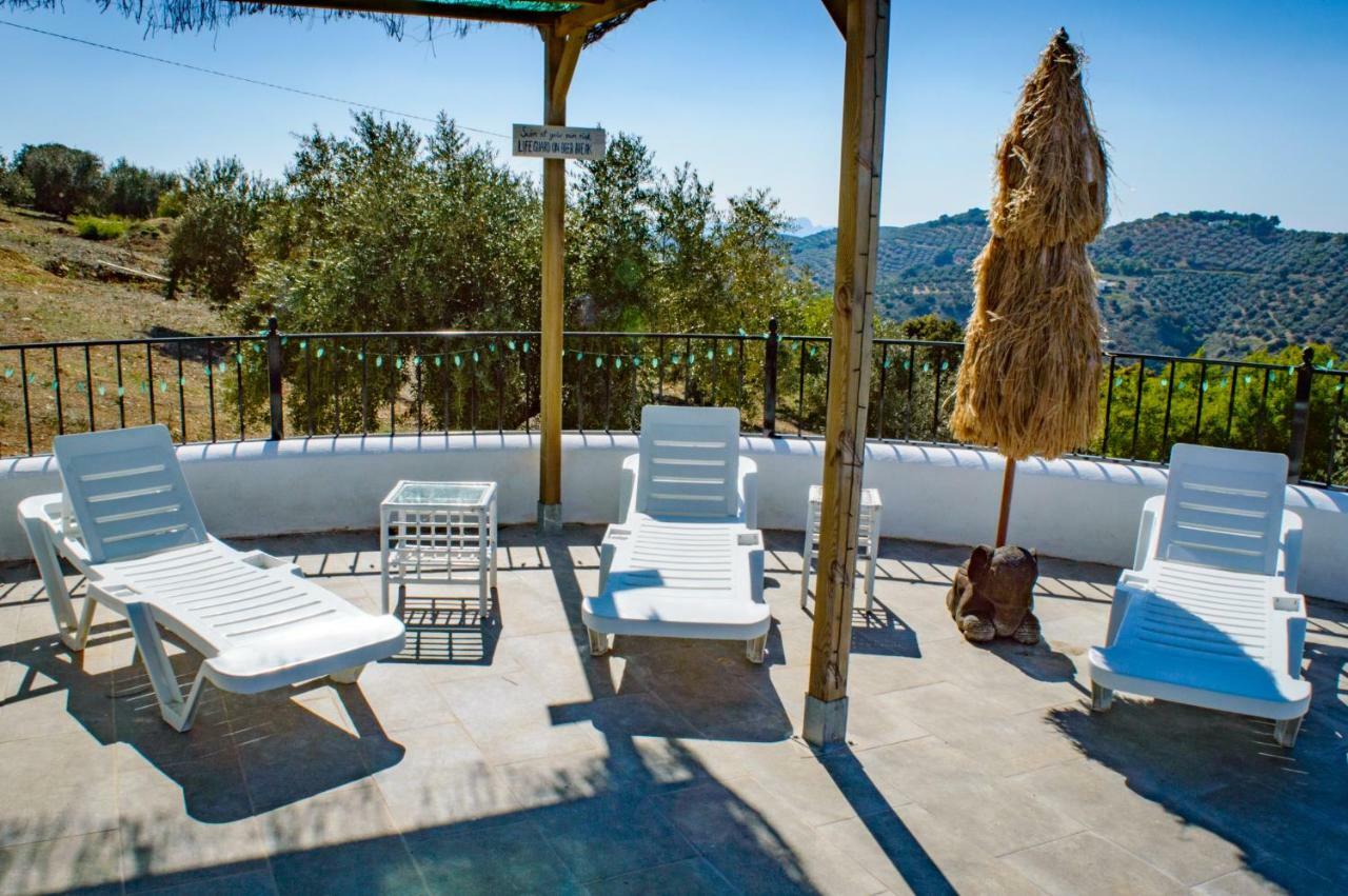 Cortijo Chaparro Near Iznajar Holiday home *