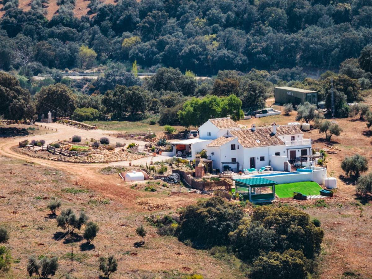 Cortijo Chaparro Near Iznajar